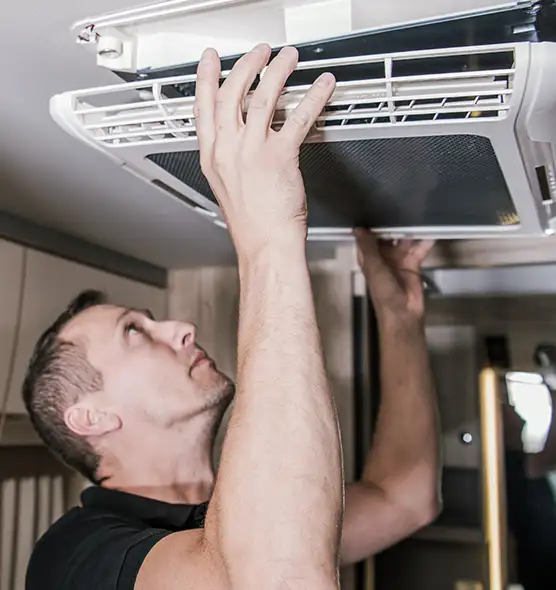  Professional Licensed And Insured Cleaners in Hutchinson, KS